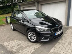 Schwarz Gebraucht 2016 BMW 218 Active Tourer Advantage Van / Kleinbus | 11.800 € (Guter Preis)