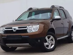Braun Gebraucht 2012 Dacia Duster Lauréate SUV | 5.499 € (Fairer Preis)