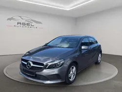 Mountaingrau met. Gebraucht 2017 Mercedes A200 Kleinwagen | 11.800 € (Guter Preis)