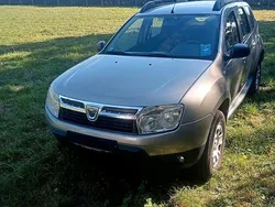 Grau Gebraucht 2011 Dacia Duster SUV | 4.999 €