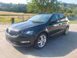 Schwarz Gebraucht 2018 Skoda Octavia Kombi | 14.200 € (Fairer Preis)