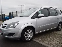 Silber Gebraucht 2013 Opel Zafira Van / Kleinbus | 5.999 € (Guter Preis)