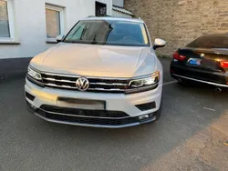 Weiß Gebraucht 2018 VW Tiguan Allspace Highline SUV | 33.000 € (Fairer Preis)