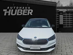 Weiß Gebraucht 2024 Skoda Fabia Selection Limousine | 16.999 € (Guter Preis)
