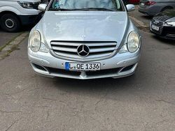 Silber Gebraucht 2006 Mercedes R320 Van / Kleinbus | 6.000 € (Fairer Preis)