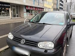 Schwarz Gebraucht 1998 VW Golf IV Kleinwagen | 2.500 €
