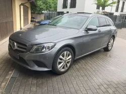 Grau Gebraucht 2019 Mercedes C220 Avantgarde Limousine | 12.980 €
