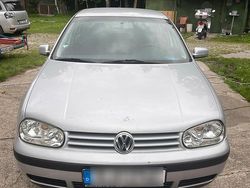 Silber Gebraucht 2002 VW Golf IV Kleinwagen | 2.390 € (Fairer Preis)