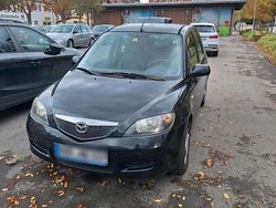 Schwarz Gebraucht 2005 Mazda 2 Kleinwagen | 1.600 € (Etwas zu teuer)