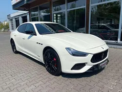 Weiß Gebraucht 2020 Maserati Ghibli Coupé | 45.990 € (Superpreis)