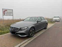 Grau Gebraucht 2019 Mercedes E200 Avantgarde Limousine | 27.700 € (Fairer Preis)