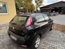 Schwarz Gebraucht 2010 Fiat Punto Limousine | 4.250 € (Teuer)