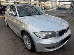 Silber Gebraucht 2011 BMW 116 Advantage Kleinwagen | 3.500 € (Superpreis)