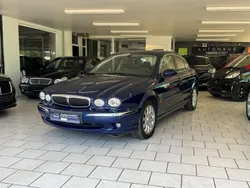 Blau Gebraucht 2003 Jaguar X-type Executive Limousine | 5.999 €