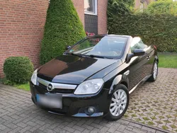 Schwarz Gebraucht 2005 Opel Tigra Cabrio | 2.499 € (Fairer Preis)