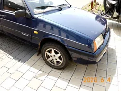Blau Gebraucht 1999 Lada Samara Kleinwagen | 800 €