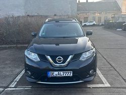 Schwarz Gebraucht 2016 Nissan X-Trail Tekna SUV | 11.500 € (Fairer Preis)