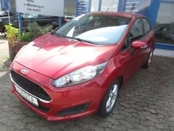 Rot Gebraucht 2016 Ford Fiesta SYNC Edition Kleinwagen | 9.990 € (Etwas zu teuer)