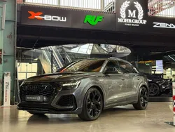 Grau Gebraucht 2024 Audi RS Q8 Sport SUV | 129.900 € (Etwas zu teuer)