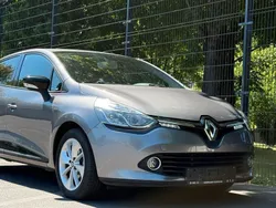 Grau Gebraucht 2015 Renault Clio IV LIMITED Limousine | 9.990 € (Etwas zu teuer)