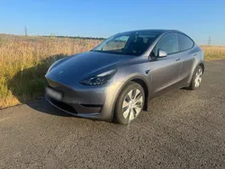 Silber Gebraucht 2024 Tesla Model Y Long Range RWD SUV | 40.800 € (Fairer Preis)
