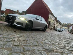 Silber Gebraucht 2021 Audi A6 Comfort Limousine | 30.999 € (Guter Preis)