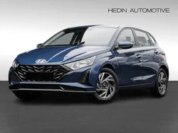Blau Neu 2025 Hyundai i20 Trend Limousine | 18.790 € (Guter Preis)