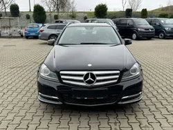 Obsidian black metallic paint (metallic) Gebraucht 2011 Mercedes C220 Avantgarde Kombi | 4.999 €