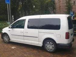 Weiß Gebraucht 2016 VW Caddy Maxi Van / Kleinbus | 12.000 €