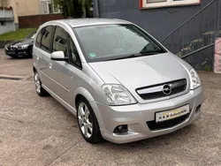 Silber Gebraucht 2008 Opel Meriva Edition Van / Kleinbus | 3.100 € (Etwas zu teuer)