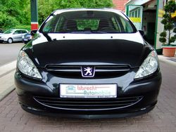 Schwarz metallic Gebraucht 2004 Peugeot 307 Tendance Limousine | 3.450 € (Teuer)