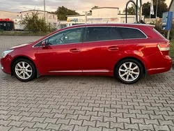 Rot Gebraucht 2009 Toyota Avensis Kombi | 7.000 €