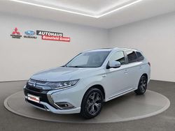 Perlmuttweiss (p) Gebraucht 2022 Mitsubishi Outlander P-HEV Top SUV | 24.900 € (Fairer Preis)