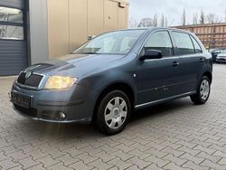 Grau Gebraucht 2006 Skoda Fabia Classic Limousine | 850 € (Guter Preis)