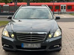 Grün Gebraucht 2010 Mercedes E200 Avantgarde Kombi | 8.300 € (Fairer Preis)
