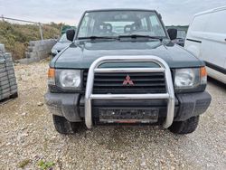 Grün Gebraucht 1997 Mitsubishi Pajero SUV | 3.000 €