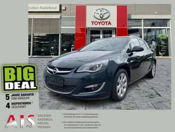 Smaragd gruen (mi) Gebraucht 2014 Opel Astra Exklusiv Kombi | 5.750 € (Guter Preis)