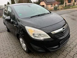 Saphirschwarz mineraleffekt Gebraucht 2013 Opel Meriva Design Edition Van / Kleinbus | 5.690 € (Fairer Preis)