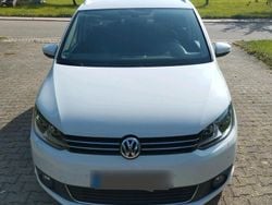 Weiß Gebraucht 2014 VW Touran Van / Kleinbus | 8.600 € (Guter Preis)