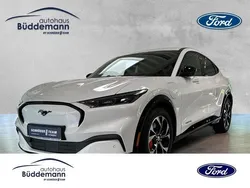 Weiß Gebraucht 2022 Ford Mustang Mach-E SUV | 32.990 € (Guter Preis)