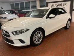 Weiss (polar weiß uni) Gebraucht 2024 Mercedes A200 Limousine | 25.990 € (Guter Preis)