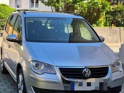 Grau Gebraucht 2009 VW Touran United Van / Kleinbus | 3.100 € (Superpreis)