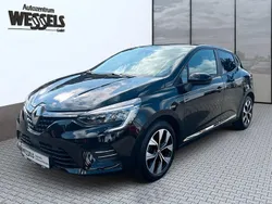 Schwarz Gebraucht 2023 Renault Clio V Limousine | 18.750 € (Teuer)