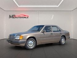 Braun Gebraucht 1990 Mercedes E250 Limousine | 18.900 €