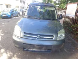 Grau Gebraucht 2006 Citroën Berlingo Van / Kleinbus | 1.499 € (Guter Preis)