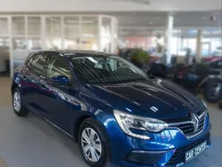 Blau Gebraucht 2017 Renault Mégane IV Life Limousine | 8.750 € (Fairer Preis)