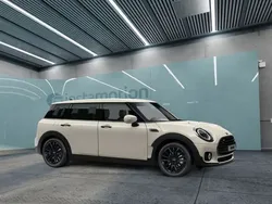 Weiß Gebraucht 2021 Mini One Clubman Kombi | 18.640 € (Guter Preis)