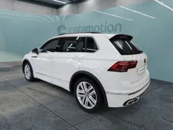 Weiß Gebraucht 2024 VW Tiguan R-line SUV | 40.850 € (Fairer Preis)