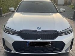 Weiß Gebraucht 2023 BMW 320e M Sport Kombi | 36.000 € (Fairer Preis)