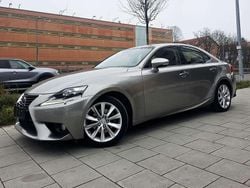 Atomic silver Gebraucht 2014 Lexus IS300h Executive Line Limousine | 16.990 € (Teuer)